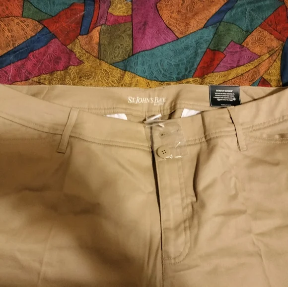 St Johns Bay BISCOTTI CAPRIS - Picture 8 of 10